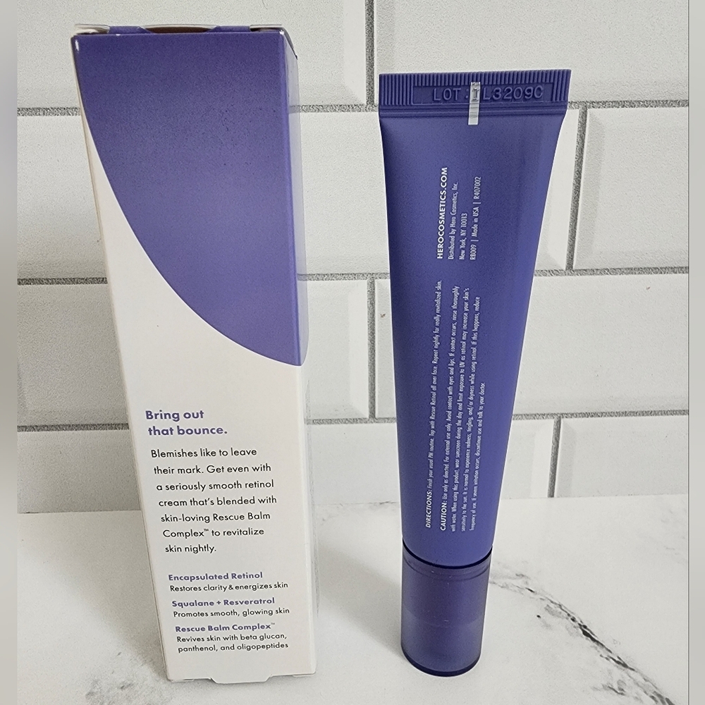 Hero Cosmetics Rescue Retinol - Picture 3 of 3